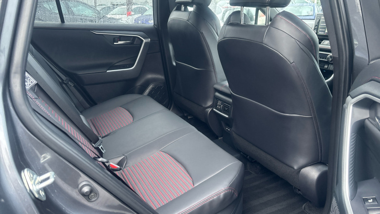 Toyota RAV4 2.5 PHEV Dynamic 5dr CVT Estate